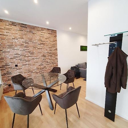 Modernes, Stilvolles Eingerichtetes Loft Viena Exterior foto